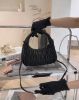 圖片 【MIUMIU】WANDER 小號半月HOBO 黑色