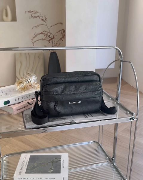 圖片 【BALENCIAGA】EXPLORER 相機包 黑色