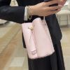 圖片 《在台現貨最低特價  最新》Dior Petit Trèfle 花朵水桶包 粉紅色光滑小羊皮