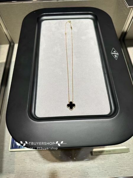 圖片 Vca 黑色 中號 四葉草🍀項鍊 含盒子提袋 送禮👍