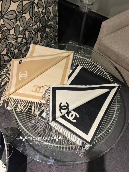 圖片 Chanel 26S 黑白/米白 雙面圍巾🧣