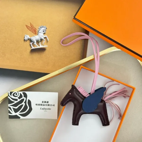 圖片 Hermès 手工飛馬吊飾