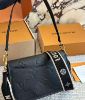 圖片 LV M46386 Diane Monogram Empreinte壓花皮革法棍肩背包 黑