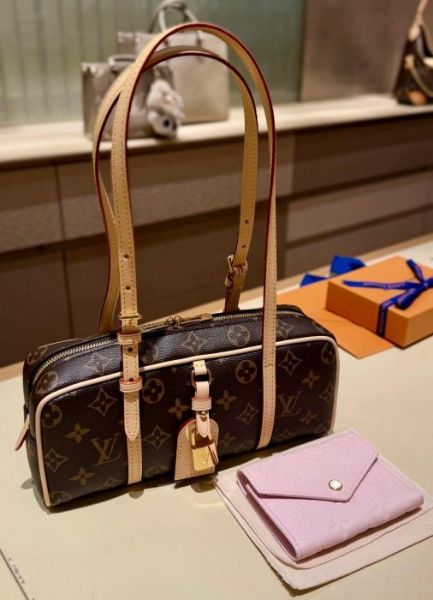 圖片 LV M47031 Hang On 手提肩背包 老花