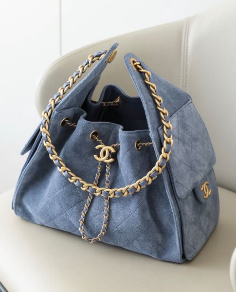 圖片 CHANEL AS5311 秀款 小型Hobo 肩背包 灰藍麂皮30*26*14 cm 