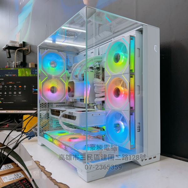 圖片 萌兔30號 AMD R7 9800X3D 獨顯 RTX5070 O12G 聯力 O11 白色 海景房