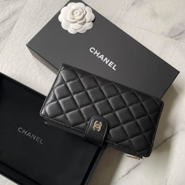 圖片 Chanel 25p 新款黑金荔枝對開長夾