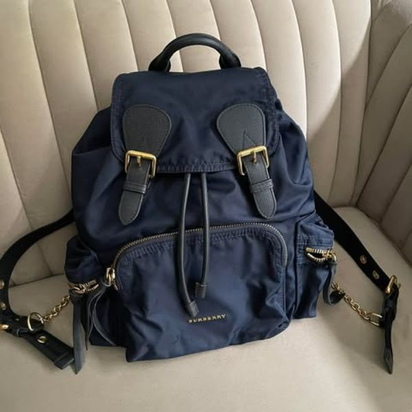 圖片 Burberry 深藍色經典後背包