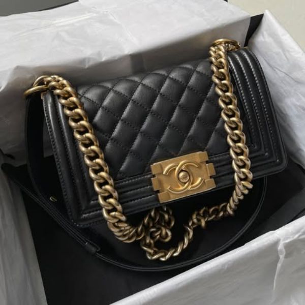 圖片 Chanel黑金素面牛皮boy