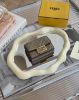 圖片 【FENDI】BAGUETTE 微型三摺疊皮夾 灰色