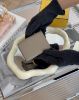 圖片 【FENDI】BAGUETTE 微型三摺疊皮夾 灰色