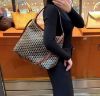 圖片 Moynat 經典 Hobo 帆布肩背包 32*27*15 cm Kaki /焦糖色