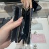 圖片 《在台現貨最低特價  最新》Dior 30 Montaigne 藍色緹花老花皮革拉鍊短夾