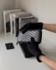 圖片 【YSL】MONOGRAM 粒面壓紋皮革ㄇ字拉鏈長夾 黑金