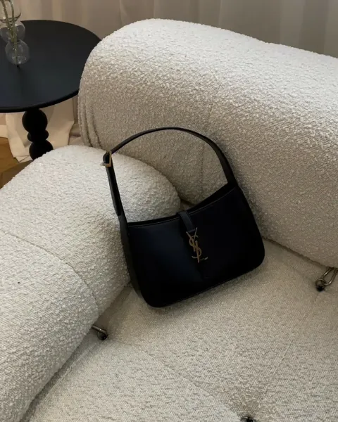 圖片 【YSL】LE 5 À 7 光滑皮革腋下包 黑金