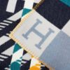 圖片 Hermes 展示品 Avalon JumpH 緹花羊毛混紡雙面薄毛毯(黑/灰/淡藍)
