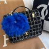 圖片 Chanel 21k藍銀毛毛字母掛鉤包