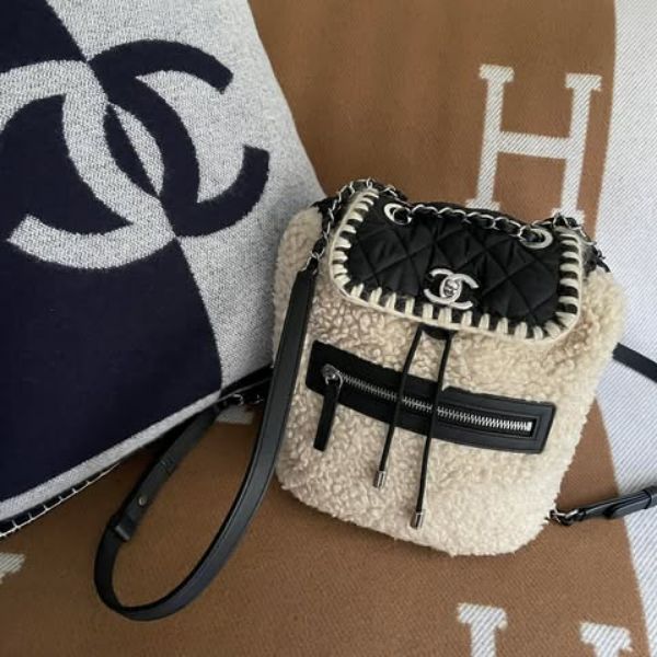 圖片 Chanel 泰迪羽絨毛毛後背包