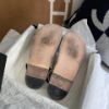 圖片 Chanel 山茶花多元素魔鬼氈涼鞋