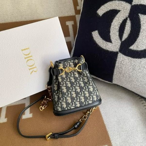 圖片 Dior 老花小水桶