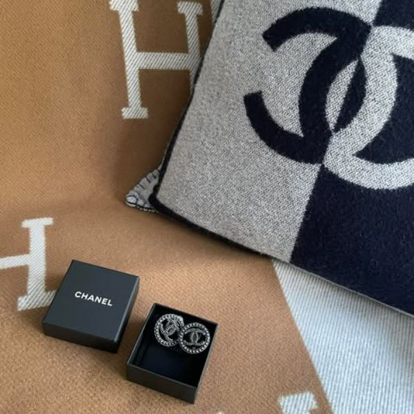 圖片 Chanel 黑色珍珠圓形耳夾