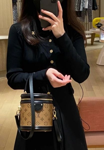 圖片 LV M43986 Cannes 化妝箱的古老造型 限定款復古水桶袋 焦糖/駝