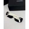 圖片 Chanel 香奈兒 經典雙C logo設計 黑白熊貓配色 女生 墨鏡