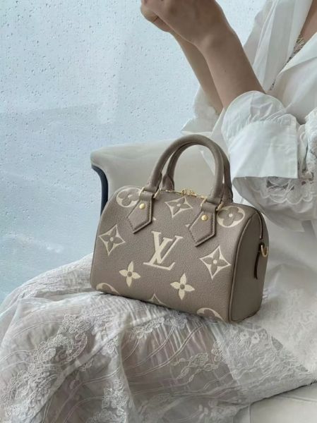 圖片 LV M46575 Speedy Bandoulière 20 象灰手提肩背包
