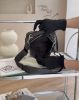 圖片 【LOEWE】緞面小牛皮迷你相機包 深灰色