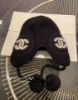 圖片 Chanel 黑白雙C 毛球雷鋒帽