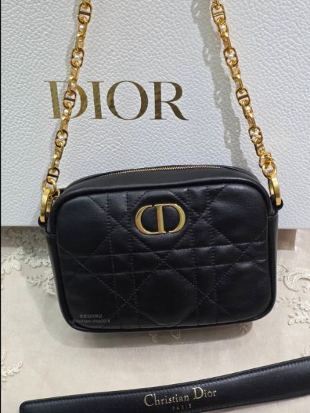 圖片 Dior 珍珠鏈條黑金相機包
