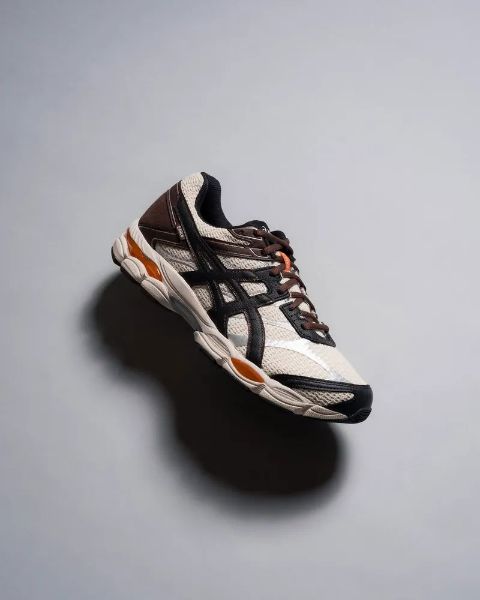  Earls x Asics Gel-Cumulus 16 "Coconut Milk" 1203B053-2000	