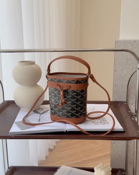 圖片 【GOYARD】PETIT FLIT 迷你水桶包 黑棕色