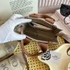 圖片 Chloé Woody 栗子棕刺繡迷你款有背帶