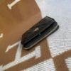 圖片 Chanel 黑金荔枝拉鍊款零錢卡包