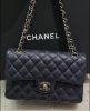 圖片 CHANEL CF23 經典小型口蓋包｜珠光午夜藍荔枝牛皮淡金釦