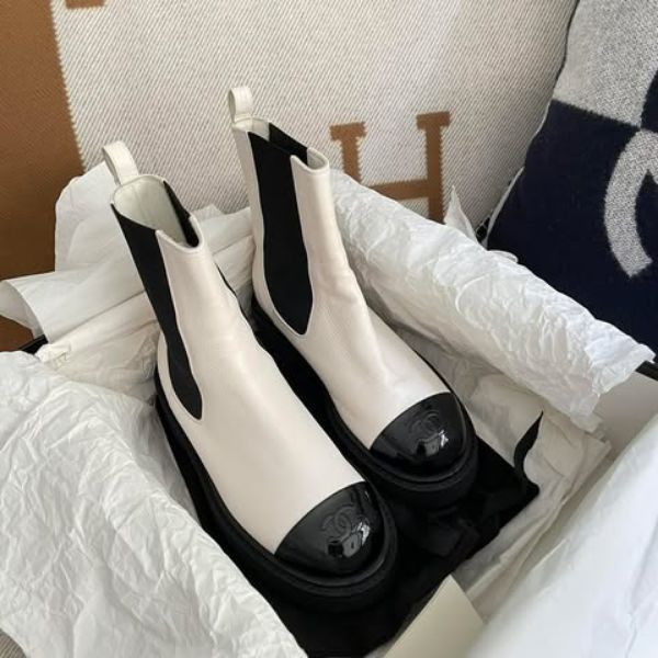 圖片 Chanel 黑白牛皮拼漆皮高筒靴