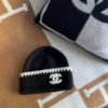 圖片 Chanel 爆款黑白熊貓毛帽🐼