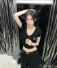 圖片 韓國🇰🇷連線 Mucent 蕾絲V領短T 合身 芭蕾風 簡約 黑色 白色 灰色 (任買兩件7-11免運)/預購