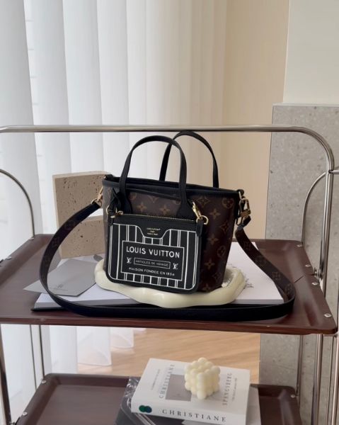 圖片 【LV】NEVERFULL BANDOULIÈRE INSIDE OUT BB 黑色 M28347