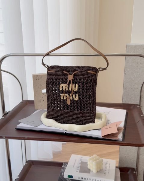 圖片 【MIUMIU】拉菲草編織迷你小福袋 深咖色