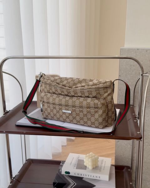 圖片 【GUCCI】TAG 中號斜跨包 棕色老花