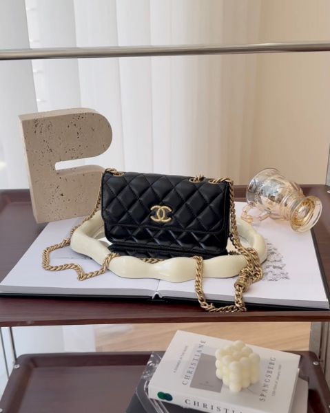 圖片 【CHANEL】金柱調節扣手機包 黑金