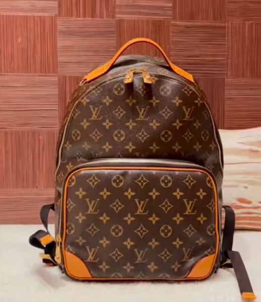 圖片 LV26 秋冬 M25979 Discovery Cargo 後背包