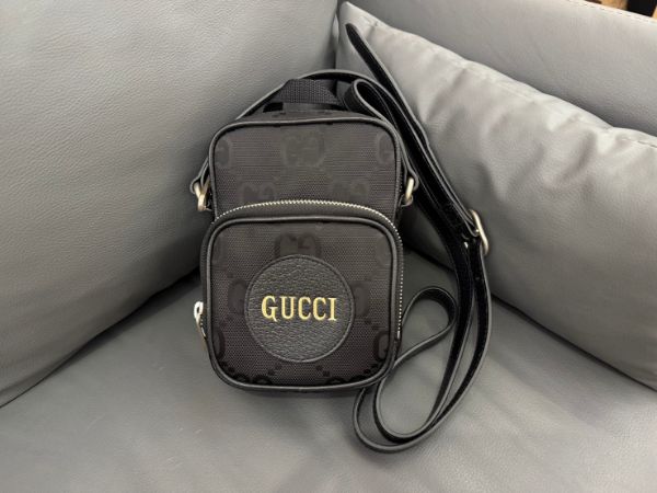 圖片 GUCCI  Off The Grid 再生尼龍 拚牛皮 小相機包