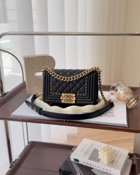 圖片 【CHANEL】編織LOGO BOY20 黑金