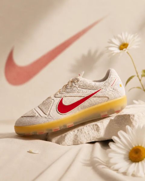 PEACEMINUSONE x Nike Cryoshot CTR360 Maestri II Natural University Red HQ1460100