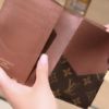 圖片 《在台現貨最低特價  最新》Louis Vuitton LV Monogram鎖扣護照套