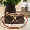 圖片 《在台現貨最低特價  最新》Louis Vuitton LV Monogram 束口肩背 斜背包
