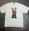 圖片  HUMAN MADE X KAWS 泰國限定 T 白色 愛心 KAWS抱愛心